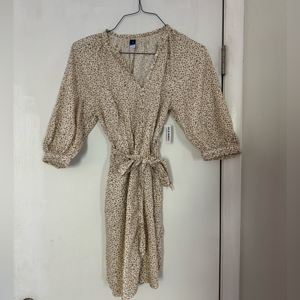 Old Navy NWT Floral Print Dress